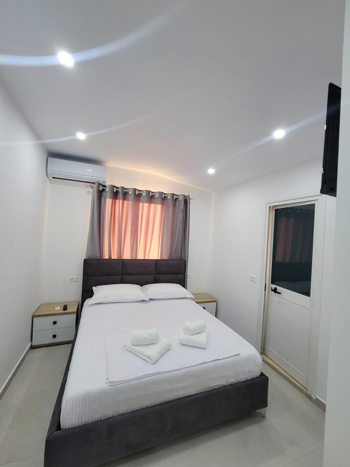 Caca Hotel Rinas Ngoại thất bức ảnh